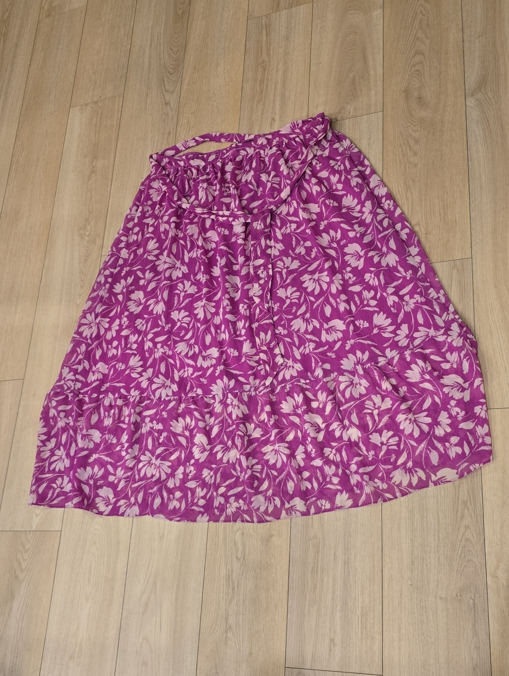 Ann Taylor Floral A-Line Skirt in Fuchsia and Cream
